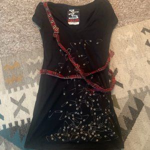 Original Cult size large top, safety pin skulls, good con. 100%cotton